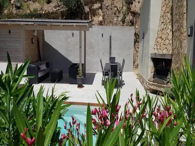 Jardín al aire libre en Villa in Sant Feliu with Private Pool
