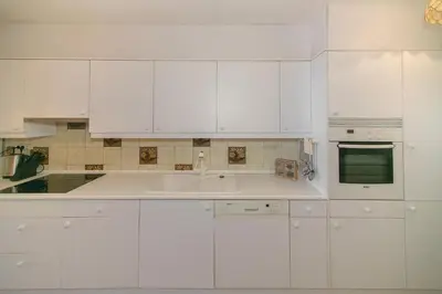Una cocina o zona de cocina en WELCS APARTAMENTO 284 PDA con terraza y vistas