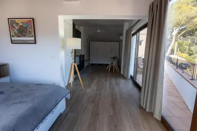 Cama o camas de una habitación en Seamount, Apartment beside Beach with Balcony