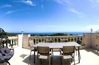 Paisaje cerca de esta villa