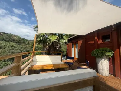 Un balcón o terraza de VILLAS COSETTE Villa Wood Dreams