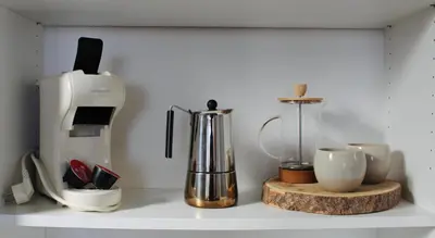 Utensilios para hacer té y café en Maravilloso ático en primera línea del mar