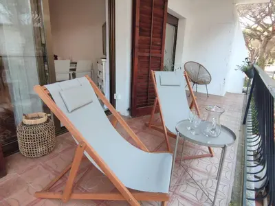 Un balcón o terraza de Apartamento Luminoso Cerca de la Playa en Platja d'Aro con Parking Incluido - ES-209-96