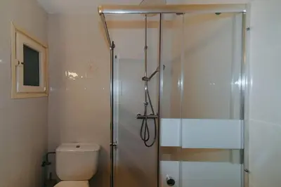 Un baño de WELCS APARTAMENTO 288 PDA cerca del mar