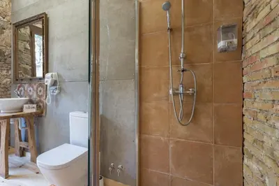 Un baño de AS Sant Domènec Pool&Bike