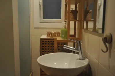 Un baño de Acogedor