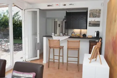Una cocina o zona de cocina en La Platjeta