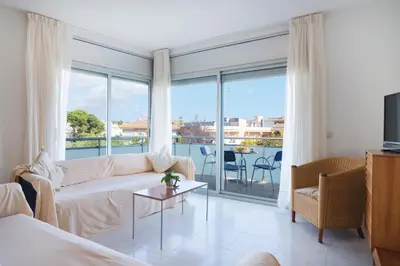 Una televisión o centro de entretenimiento en Apartaments Ancora