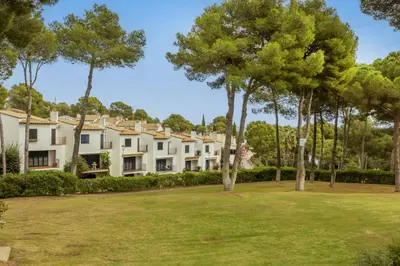 Jardín al aire libre en Cala Nostra Bea