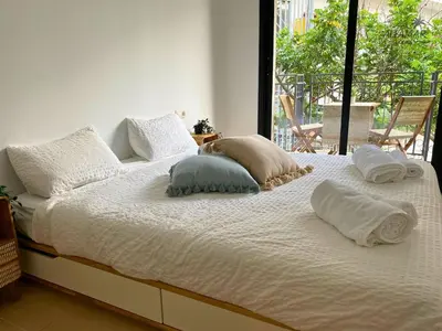 Cama o camas de una habitación en Brezza Suite - Modern Apartment with Swiming Pool