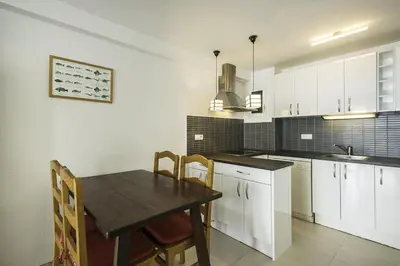 Una cocina o zona de cocina en Apartamento en primera línea con espectaculares vistas al mar