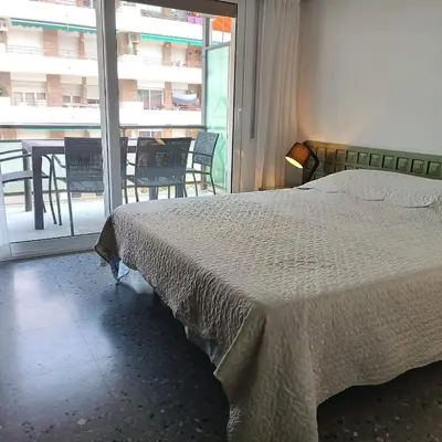 Cama o camas de una habitación en Vivalidays Katalin - Fenals - LLoret de Mar