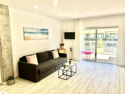 Zona de estar de WELCS APARTAMENTO 290 PDA con piscina y vistas