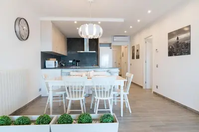 Una cocina o zona de cocina en SeaHomes Vacations - Cala Banys Seafront Apt & PKG