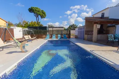 Piscina en o cerca de Catalunya Casas Beautiful villa just 25 km from the beach of Lloret de Mar