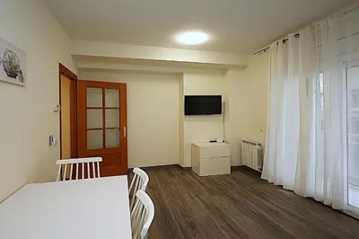 Una televisión o centro de entretenimiento en Diamond 4Escape