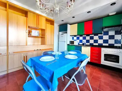 Una cocina o zona de cocina en Apartamento Canet de Mar Playa, Costa de Barcelona