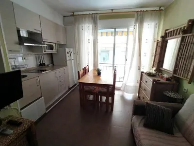 Una cocina o zona de cocina en Apartamento en el corazón de Blanes al lado del mar