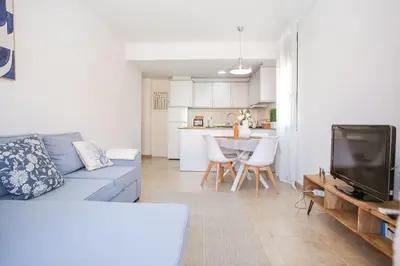 Una cocina o zona de cocina en Laura Modern, sunny apartment in quiet area