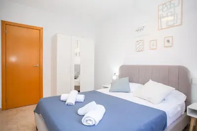 Cama o camas de una habitación en Laura Modern, sunny apartment in quiet area