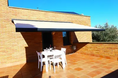 Un balcón o terraza de Holiday Home Avets