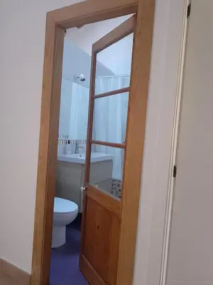 Un baño de Casa Bella, Your Catalan home between the sea and Barcelona