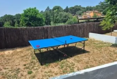 Instalaciones para jugar al ping pong en Villa Begonia o alrededores