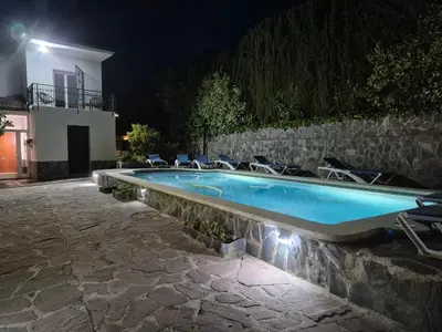 Piscina en o cerca de Villa Begonia