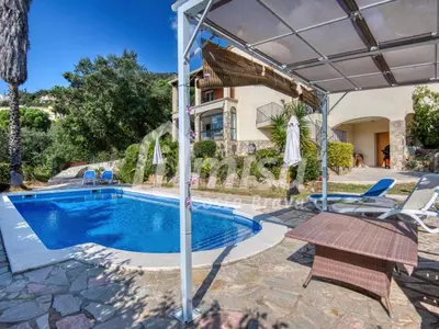 Piscina en o cerca de Villa Florencia