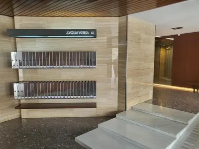 Plano de Central 2 bedroom apartment with terrace