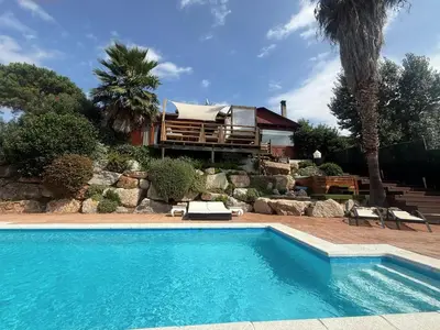 Piscina en o cerca de Villa Wood Dreams – Villa de madera en Calonge, con jacuzzi y piscina privada - ES-209-95
