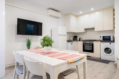 Una cocina o zona de cocina en Hauzify I Mar Blanc