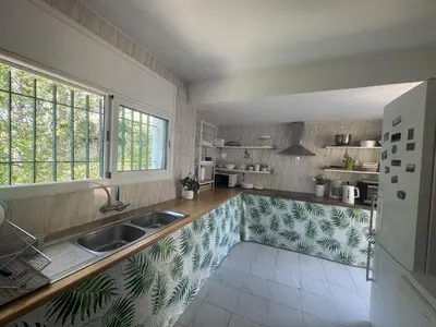 Una cocina o zona de cocina en Casa con hermosas vistas a la costa