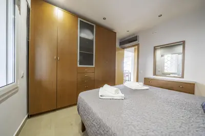 Cama o camas de una habitación en Pau Picasso 3 - Piso en Tossa con terraza y A/A