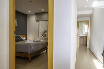 Cama o camas de una habitación en Pau Picasso 3 - Piso en Tossa con terraza y A/A