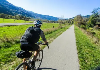 Montar en bicicleta en La Caseta del Ter o alrededores