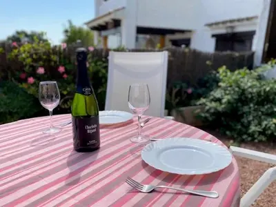 Bebidas en Casa del Pi with a shared pool