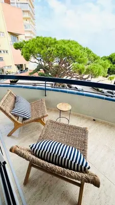 Plano de Beachfront sea view, 75m size and parking