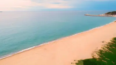 Plano de Beachfront sea view, 75m size and parking