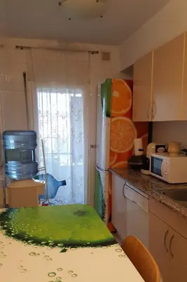 Una cocina o zona de cocina en Room in shared apartment