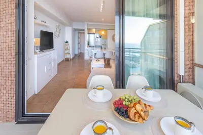 Comida en o cerca de este apartamento