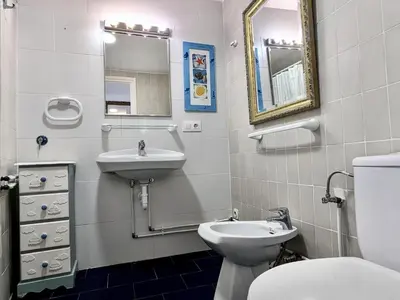 Un baño de EVH124 Apartamento en primera linea de mar