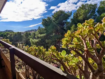 Jardín al aire libre en EVH129 Piso con piscina comunitaria