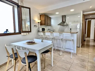 Una cocina o zona de cocina en EVH130 Apartamento completo en el casco antiguo