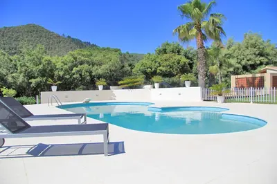 Piscina en o cerca de PREMIUM HABITAT Can Ferrer