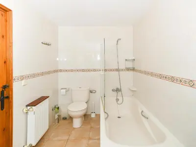 Un baño de Villa de lujo con piscina privada y wifi - ES-360-2