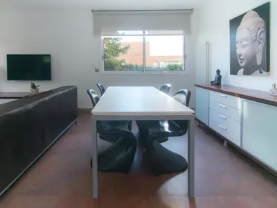 Una televisión o centro de entretenimiento en Casa Moderna con Jardín y Piscina Privada – Santa Cristina d’Aro - ES-360-1
