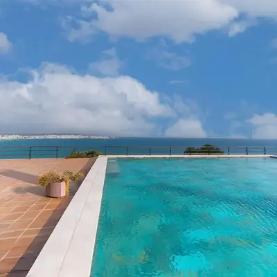 Apartamento Exclusivo en Primera Línea de Mar – Torre Valentina