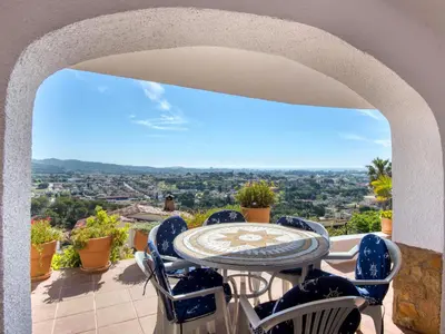 Un balcón o terraza de Casa Moderna en la Costa Brava con Piscina Privada y Aire Acondicionado - ES-360-5