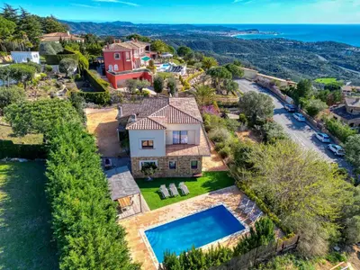 Piscina en o cerca de Casa de Lujo con Piscina Privada en Platja d'Aro - ES-360-6